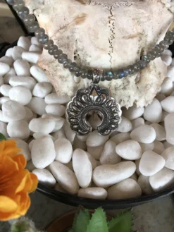 Labradorite Bead Naja Necklace