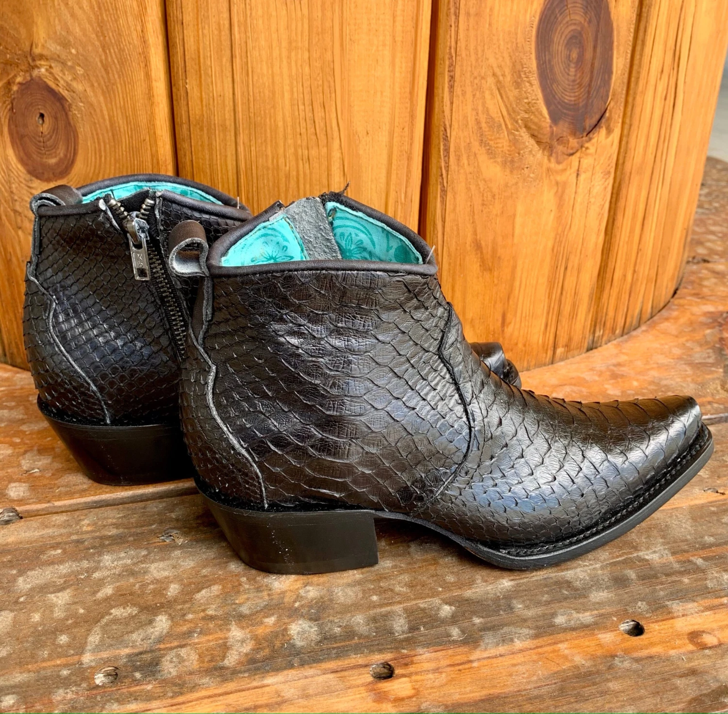 Corral Black Betty Boot-Shortie - Image 2
