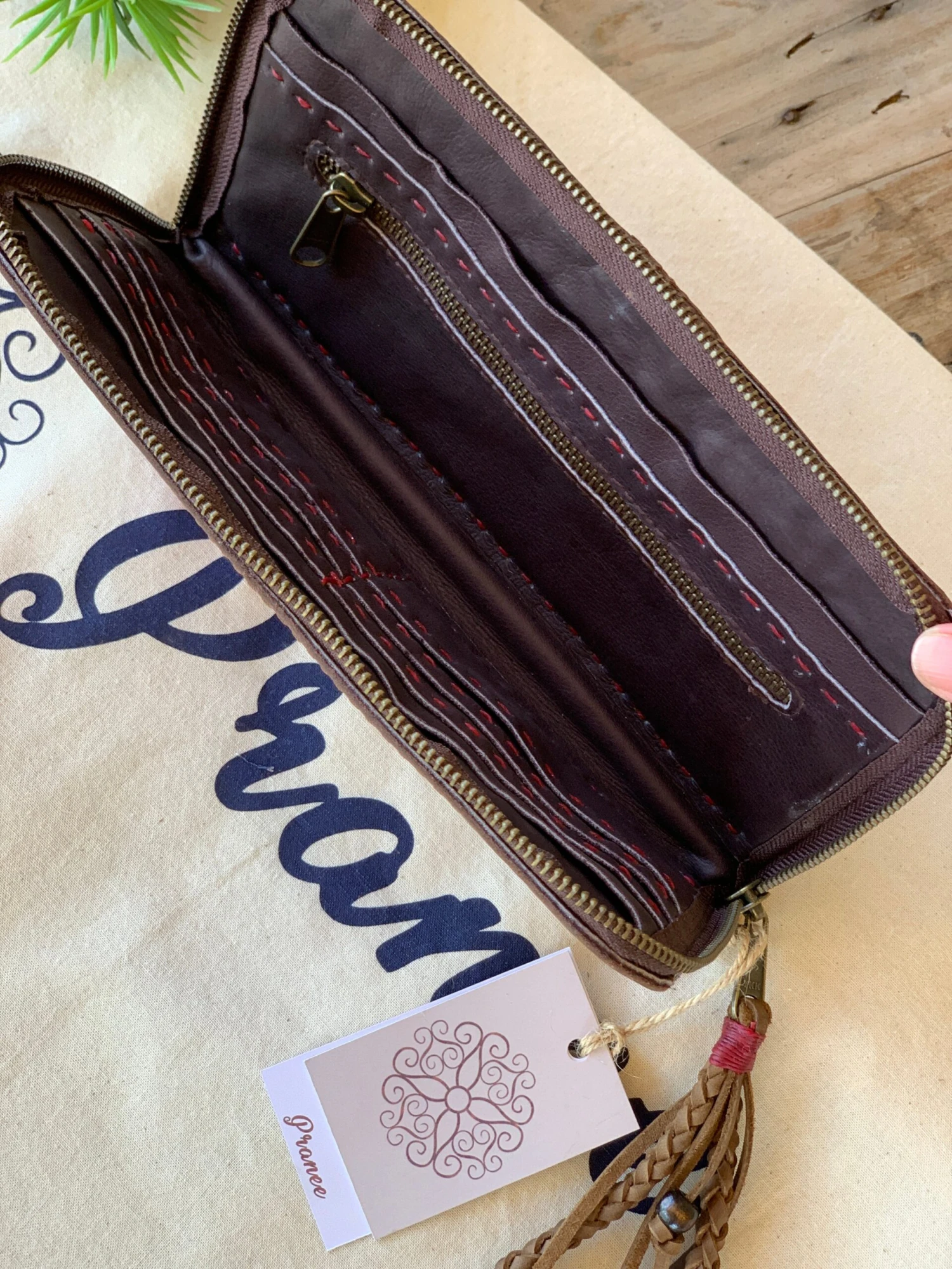 Pranee Carson Wallet - Image 2